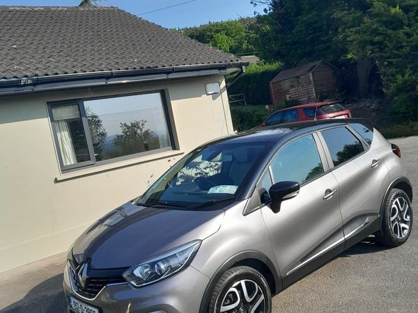 Renault Captur Hatchback, Diesel, 2019, Grey