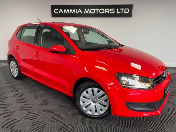 Volkswagen Polo Hatchback, Petrol, 2014, Red