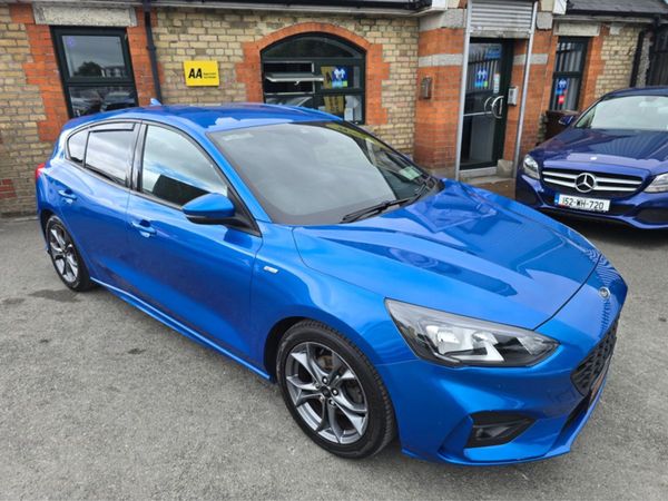 Ford Focus Hatchback, Petrol, 2019, Blue