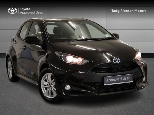 Toyota Yaris Hatchback, Hybrid, 2022, Black