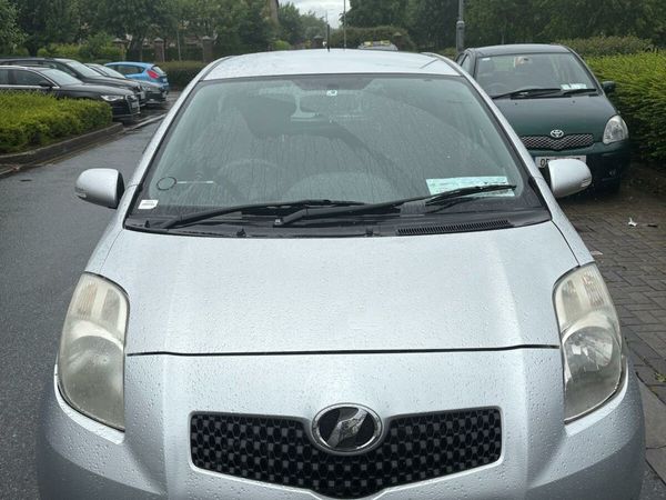 Toyota Vitz Hatchback, Petrol, 2009, Silver