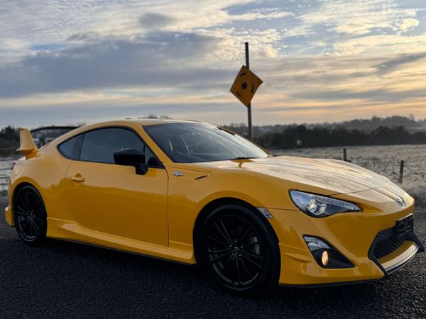 Toyota GT86 Coupe, Petrol, 2015, Yellow