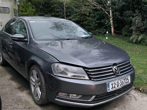 Volkswagen Passat Saloon, Diesel, 2012, Grey