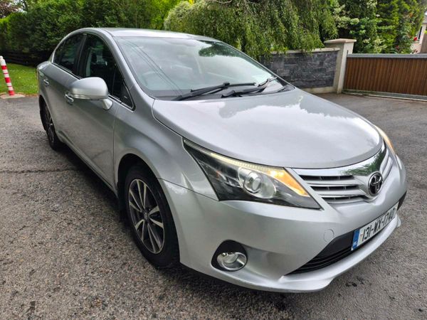 Toyota Avensis Saloon, Diesel, 2013, Silver