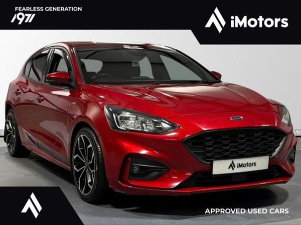 Ford Focus Hatchback, Diesel, 2021, Red