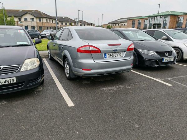 Ford Mondeo Saloon, Petrol, 2008, Silver