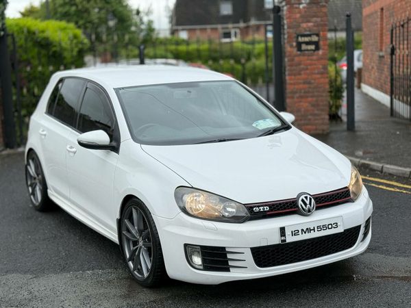 Volkswagen Golf Hatchback, Diesel, 2012, White