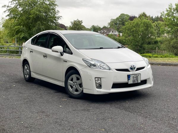 Toyota Prius Hatchback, Petrol Hybrid, 2011, White