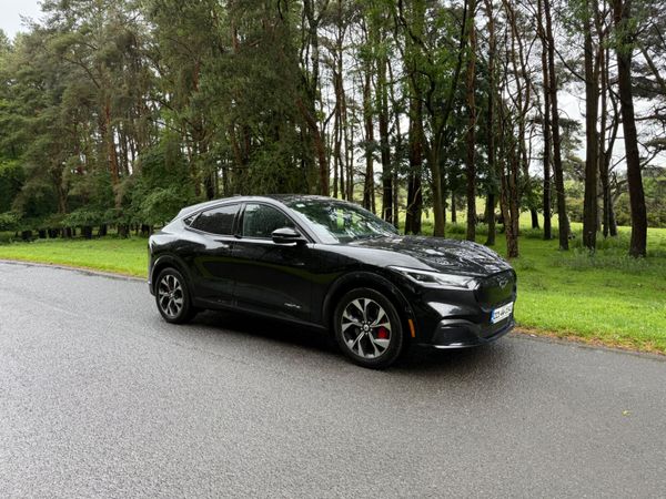 Ford Mustang Mach-E Hatchback, Electric, 2022, Black