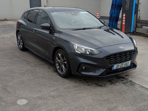 Ford Focus Hatchback, Diesel, 2021, Blue