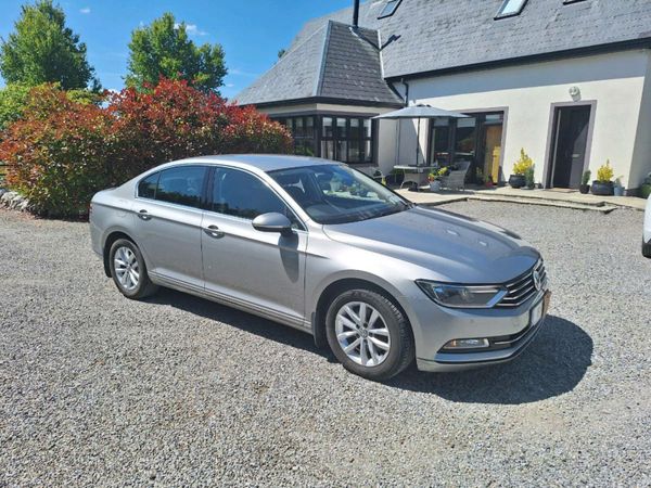 Volkswagen Passat Saloon, Diesel, 2015, Silver