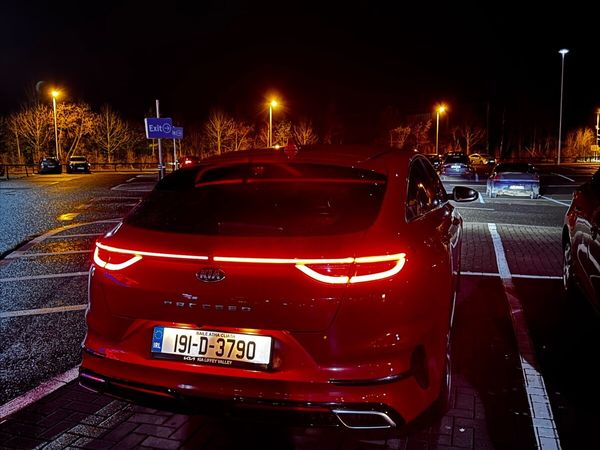Kia Ceed Hatchback, Petrol, 2019, Red