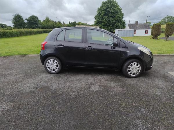 Toyota Yaris Hatchback, Petrol, 2008, Black