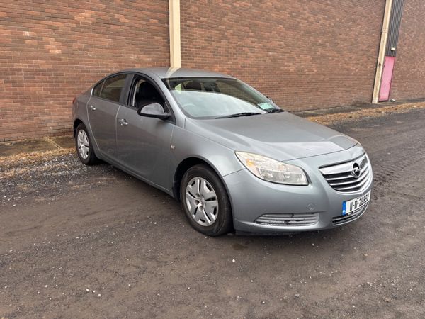 Opel Insignia Saloon, Diesel, 2011, Silver