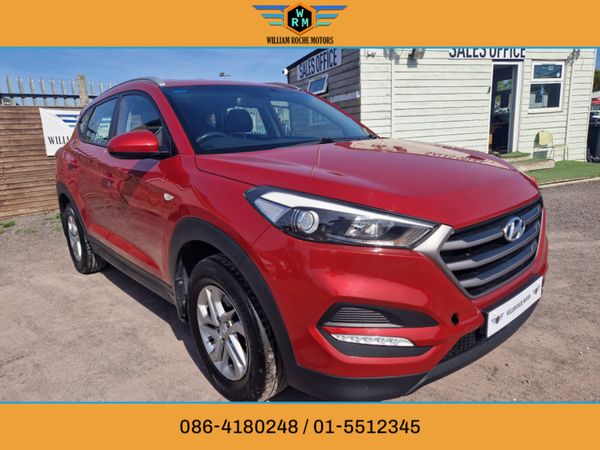 Hyundai Tucson MPV, Diesel, 2016, Red