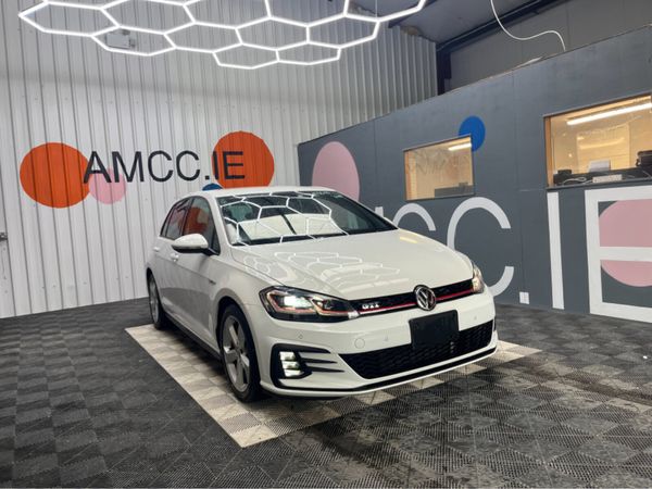 Volkswagen Golf Hatchback, Petrol, 2017, White
