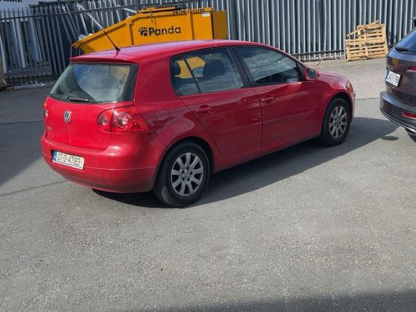 Volkswagen Golf Hatchback, Petrol, 2007, Red