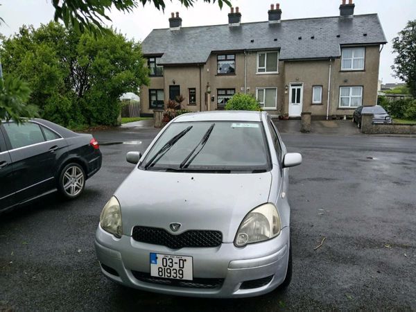 Toyota Yaris Hatchback, Petrol, 2003, Silver
