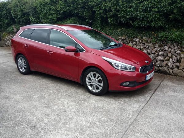 Kia Ceed Estate/Jeep, Diesel, 2015, Red
