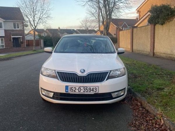 Skoda Rapid Hatchback, Petrol, 2015, White