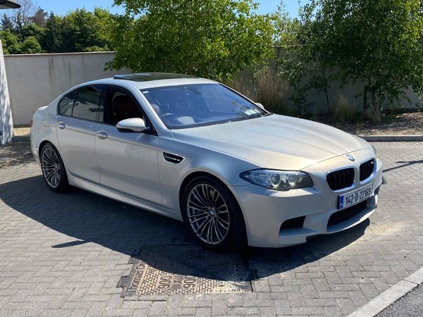 BMW M5 Saloon, Petrol, 2014, Silver