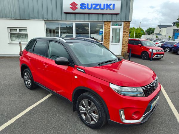 Suzuki Vitara SUV, Petrol, 2022, Red