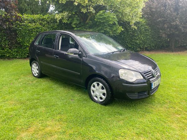 Volkswagen Polo Hatchback, Petrol, 2006, Black