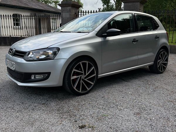 Volkswagen Polo Hatchback, Petrol, 2013, Silver
