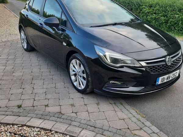 Vauxhall Astra Hatchback, Petrol, 2018, Black