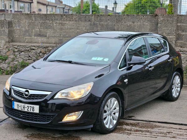 Opel Astra Hatchback, Diesel, 2011, Black