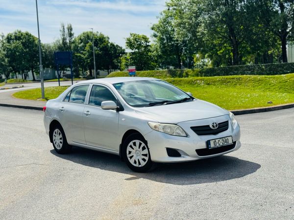Toyota Corolla Saloon, Petrol, 2010, Silver