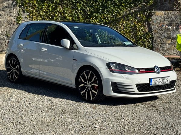 Volkswagen Golf Estate, Petrol, 2016, White