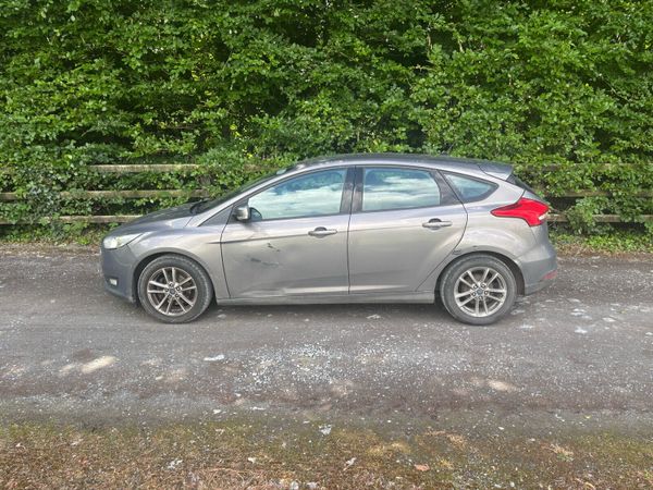 Ford Focus Hatchback, Diesel, 2016, Brown