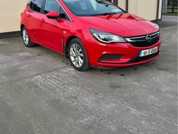 Opel Astra Hatchback, Diesel, 2016, Red