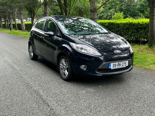 Ford Fiesta Hatchback, Diesel, 2009, Black