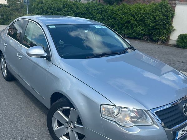 Volkswagen Passat Saloon, Diesel, 2010, Silver