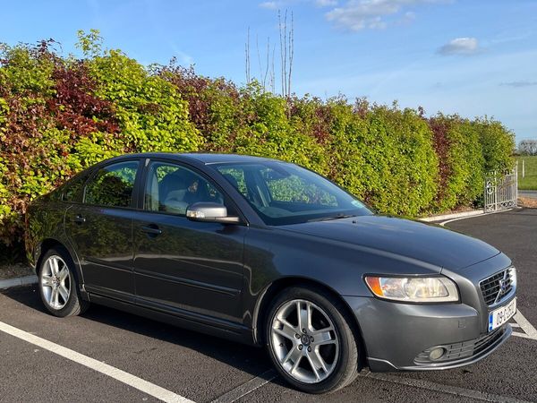 Volvo S40 Saloon, Diesel, 2009, Grey