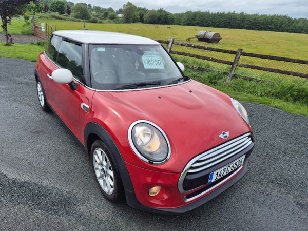 Mini Cooper Hatchback, Diesel, 2014, Red