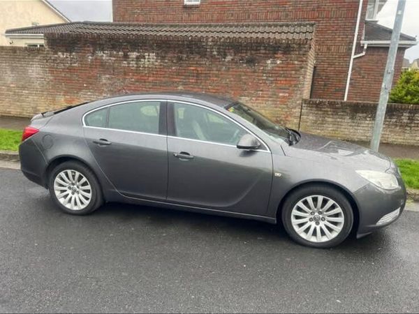 Vauxhall Insignia Hatchback, Diesel, 2011, Grey