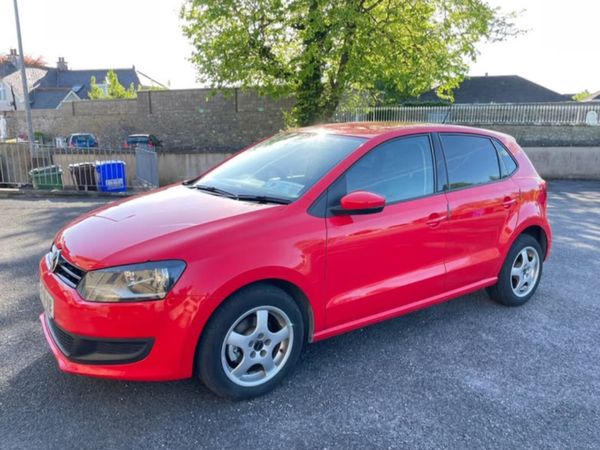 Volkswagen Polo Hatchback, Petrol, 2013, Black