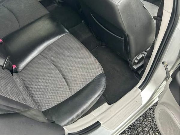 Kia Ceed Hatchback, Diesel, 2007, Silver