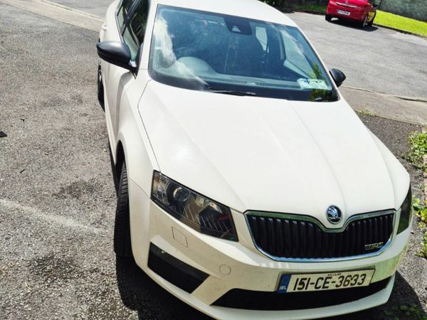 Skoda Octavia Hatchback, Diesel, 2015, White