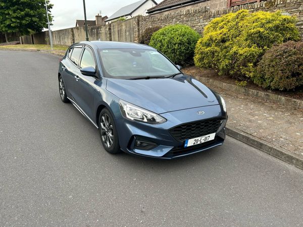 Ford Focus Hatchback, Diesel, 2021, Blue