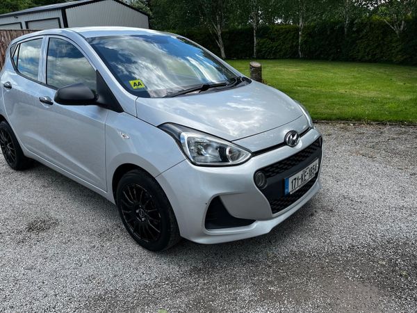 Hyundai i10 Hatchback, Petrol, 2017, Grey