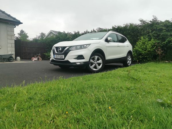 Nissan Qashqai SUV, Diesel, 2017, White