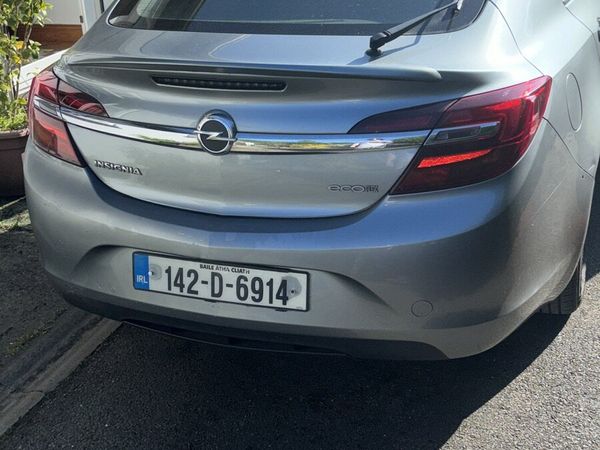 Opel Insignia Hatchback, Diesel, 2014, Silver