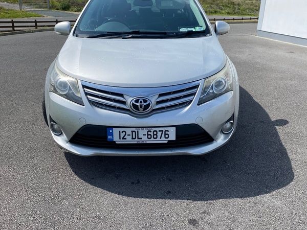 Toyota Avensis Saloon, Diesel, 2012, Silver