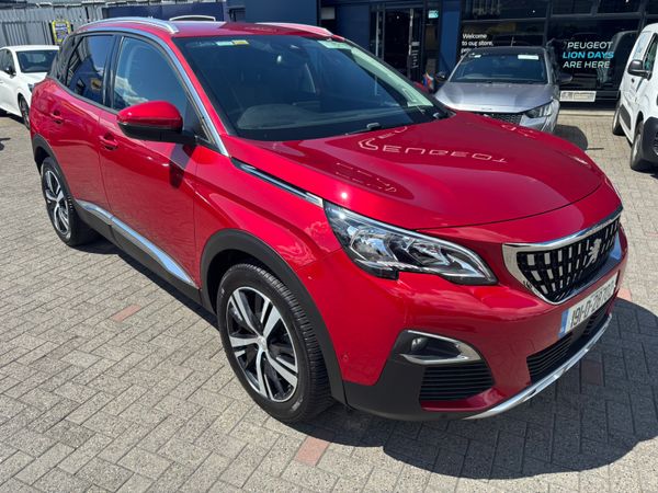 Peugeot 3008 MPV, Petrol, 2019, Red