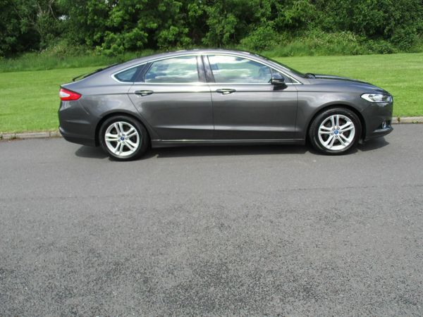 Ford Mondeo Hatchback, Diesel, 2015, Grey