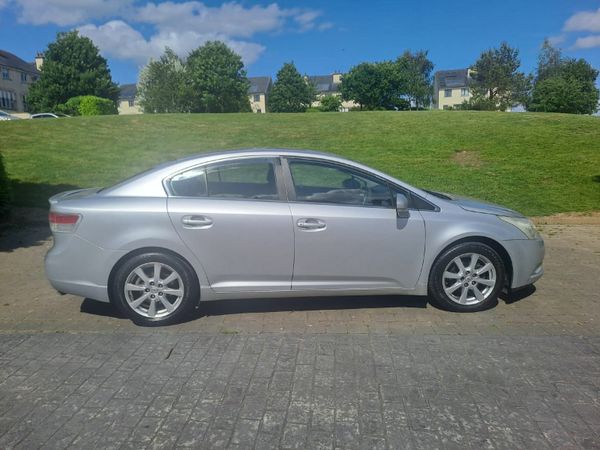 Toyota Avensis Saloon, Diesel, 2009, Silver